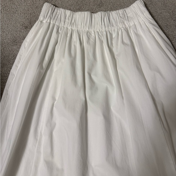 Abercrombie & Fitch White Tiered Maxi Skirt - Picture 4 of 6
